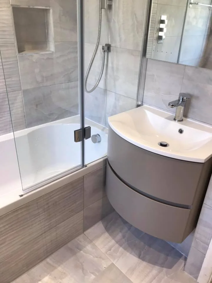 Modern Bathroom in Aylesbury